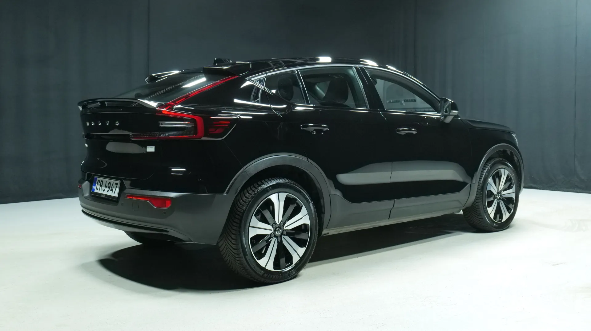 Autokuva 3 - CRJ-947