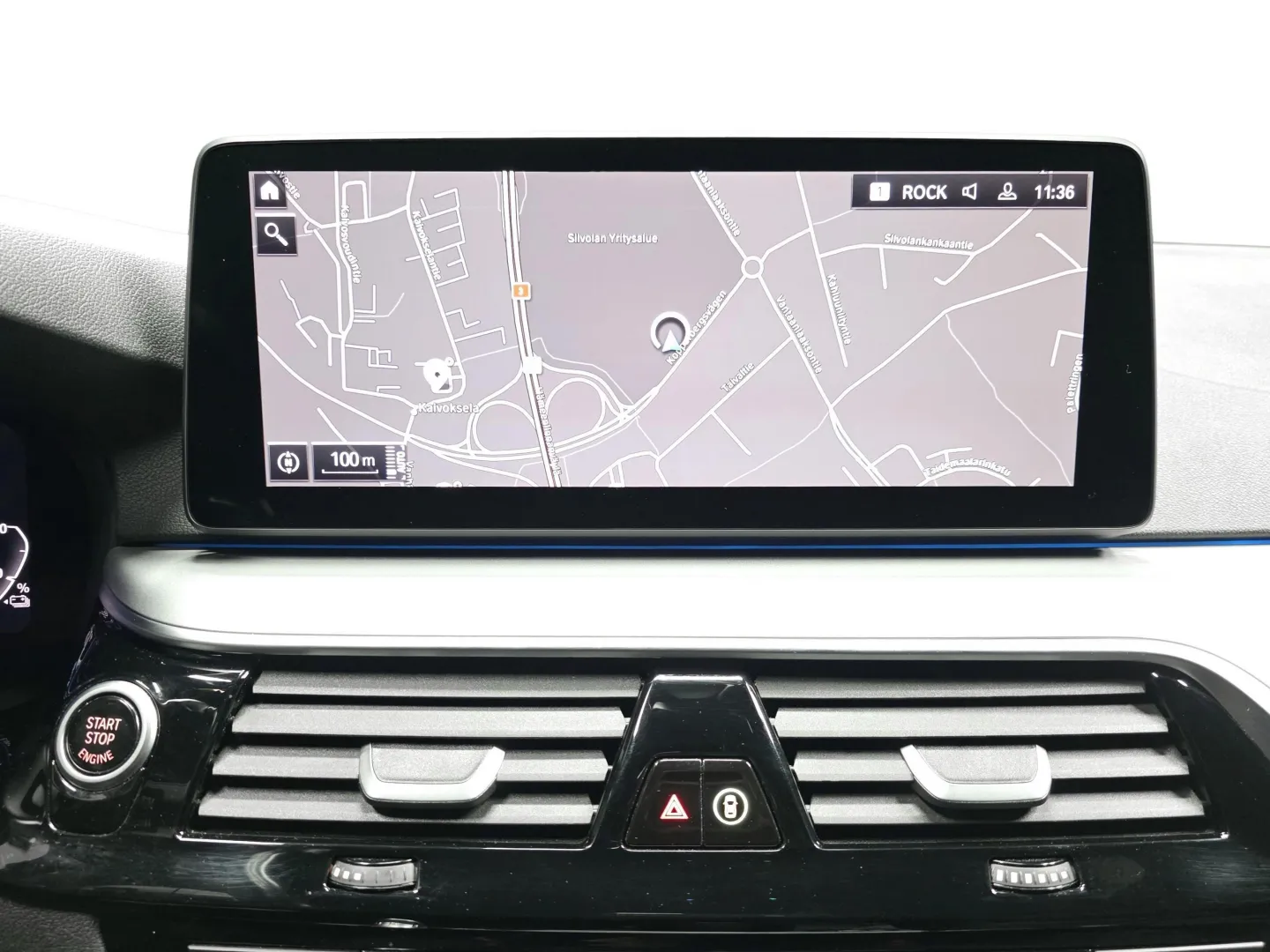 Autokuva 12 - CRM-914