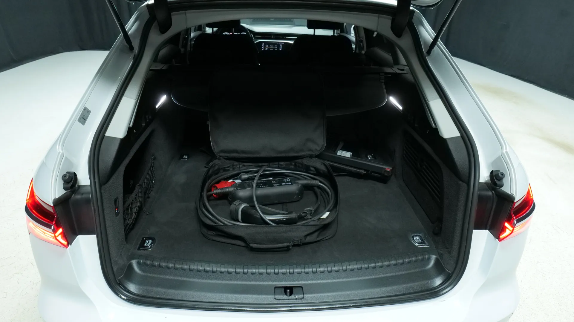 Autokuva 15 - CRS-166