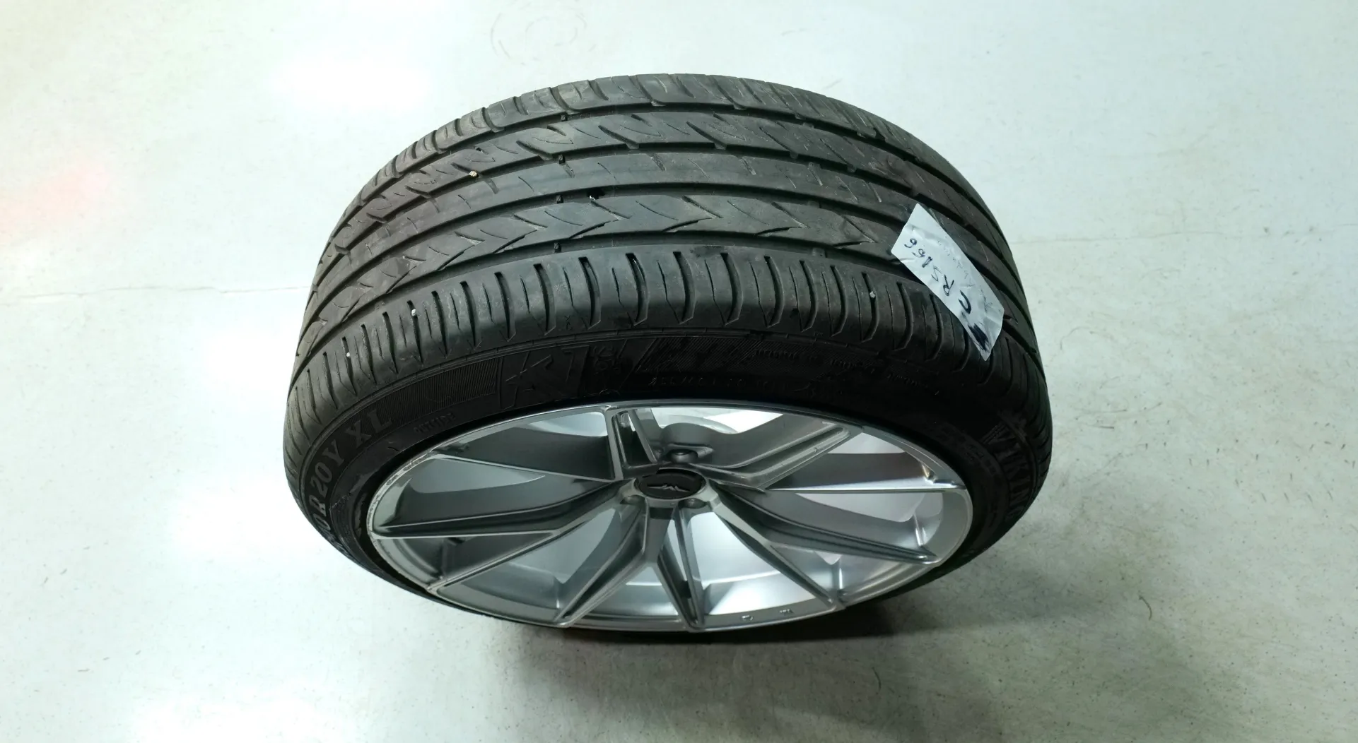 Autokuva 18 - CRS-166