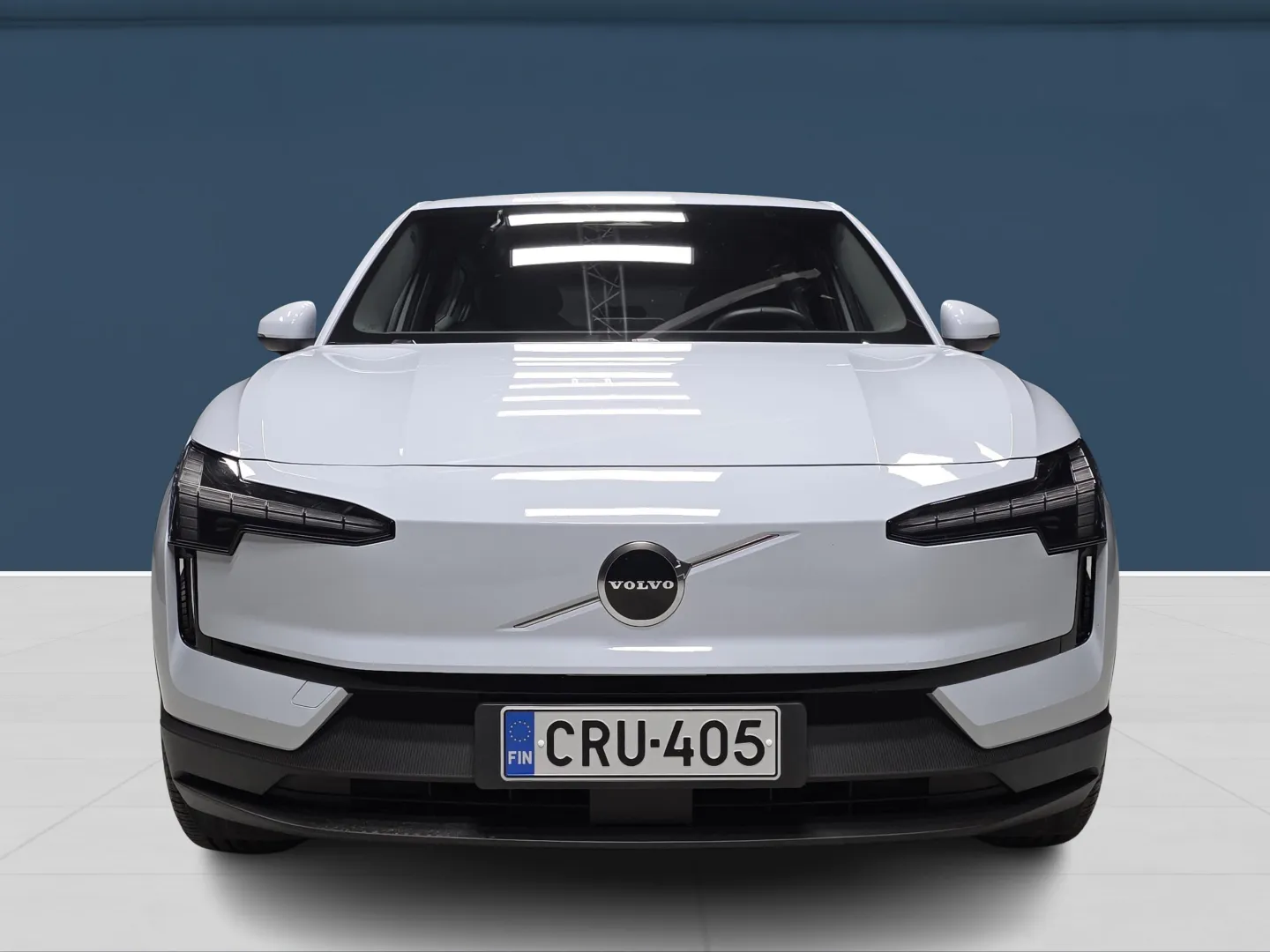 Autokuva 2 - CRU-405