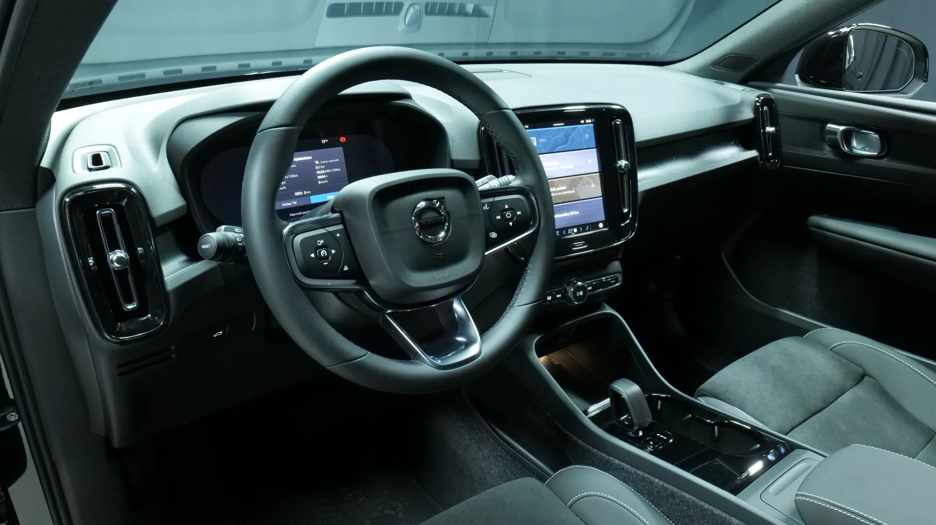 Autokuva 11 - CRY-665