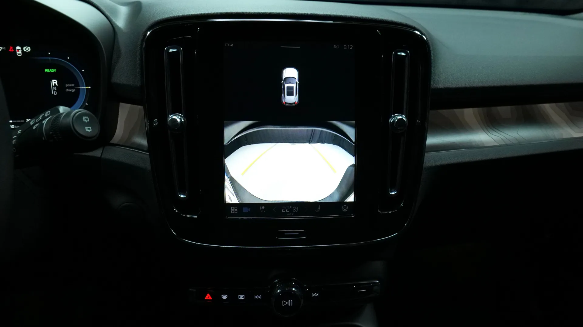 Autokuva 7 - CRY-665