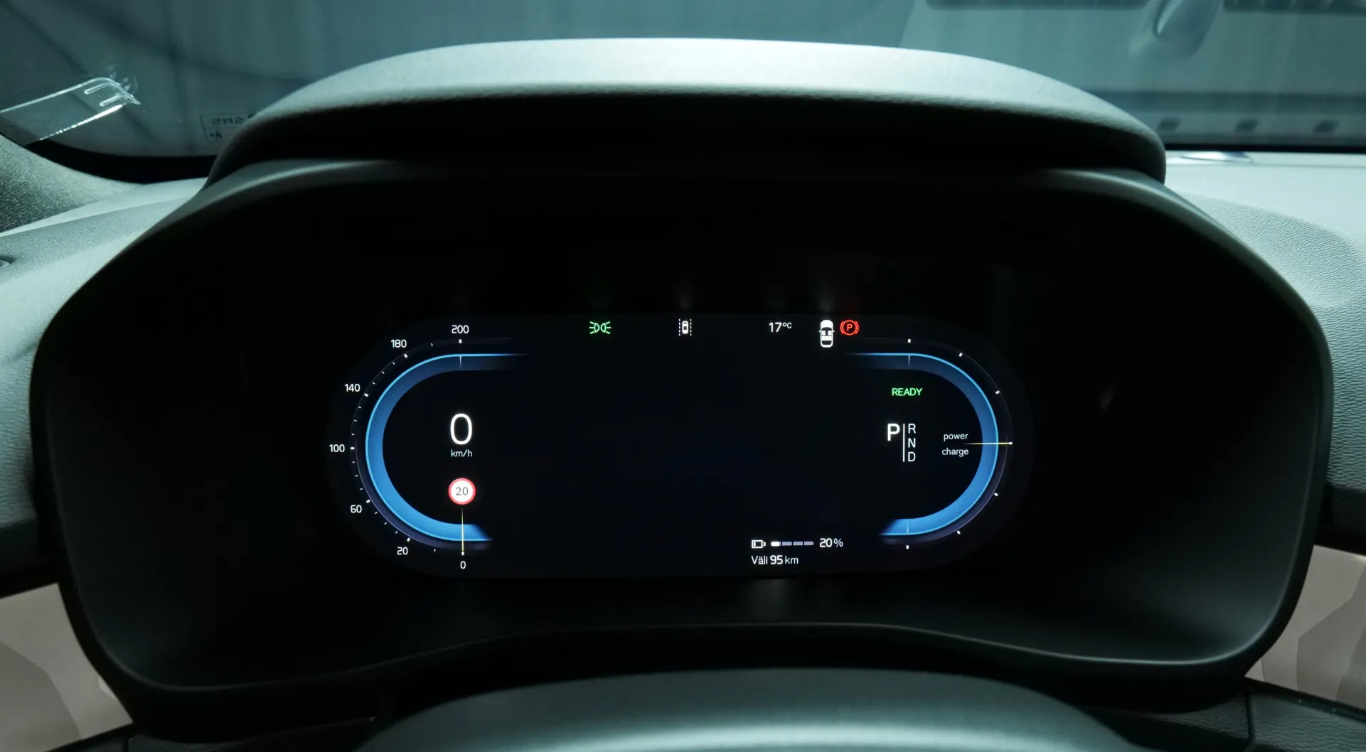 Autokuva 6 - CRY-665