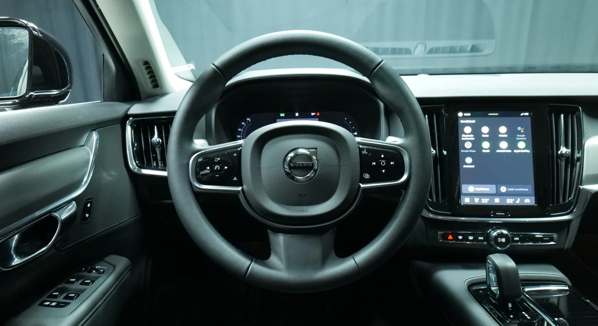 Autokuva 14 - CSE-211