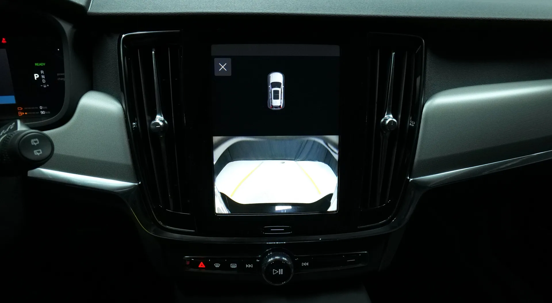 Autokuva 7 - CSE-211