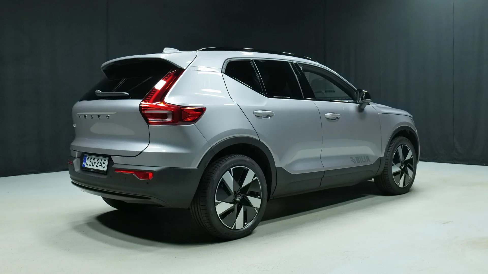 Autokuva 3 - CSG-245