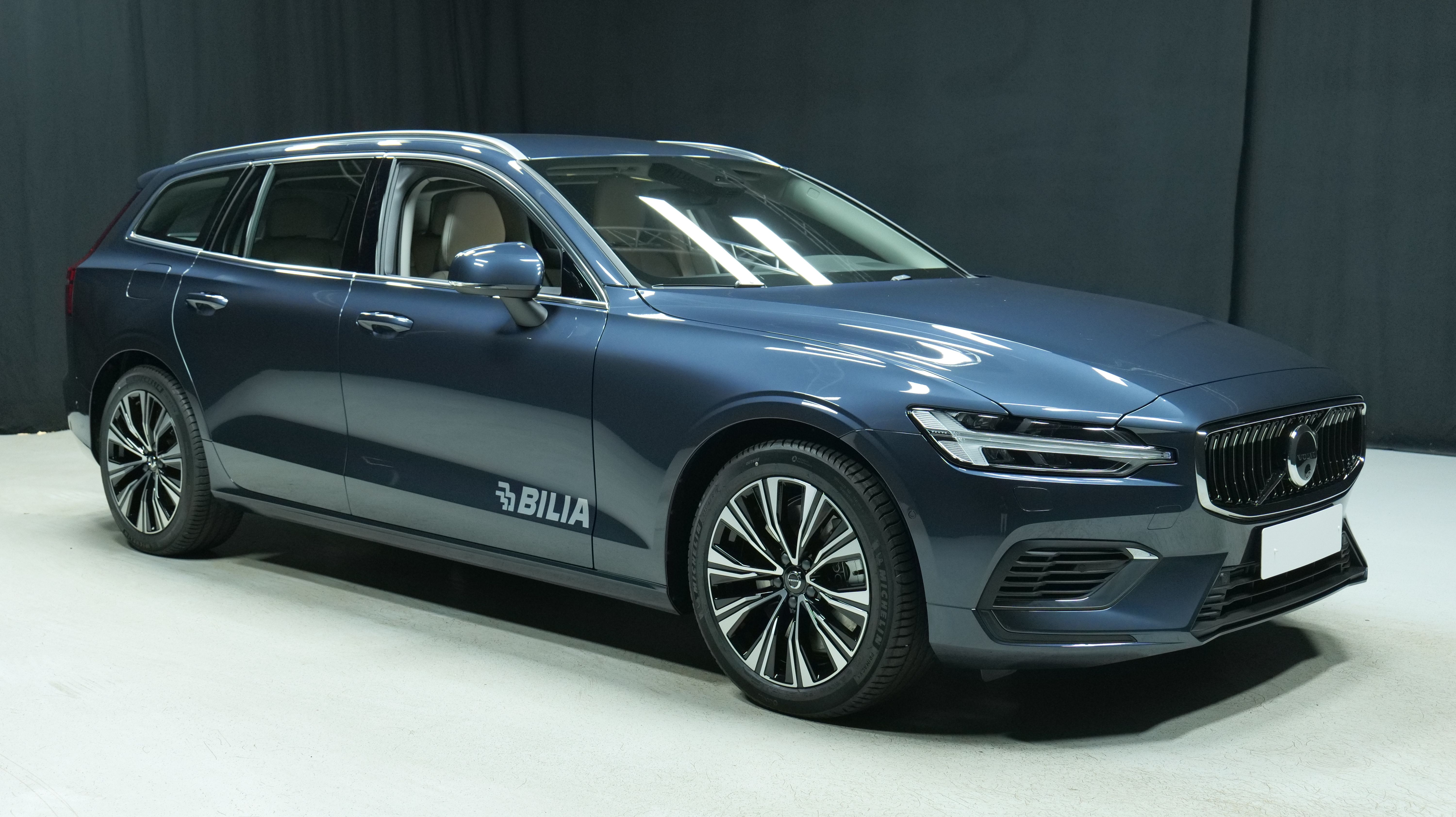 Volvo V60 T6 AWD Long Range Plus Bright 2026, kuva 5/23
