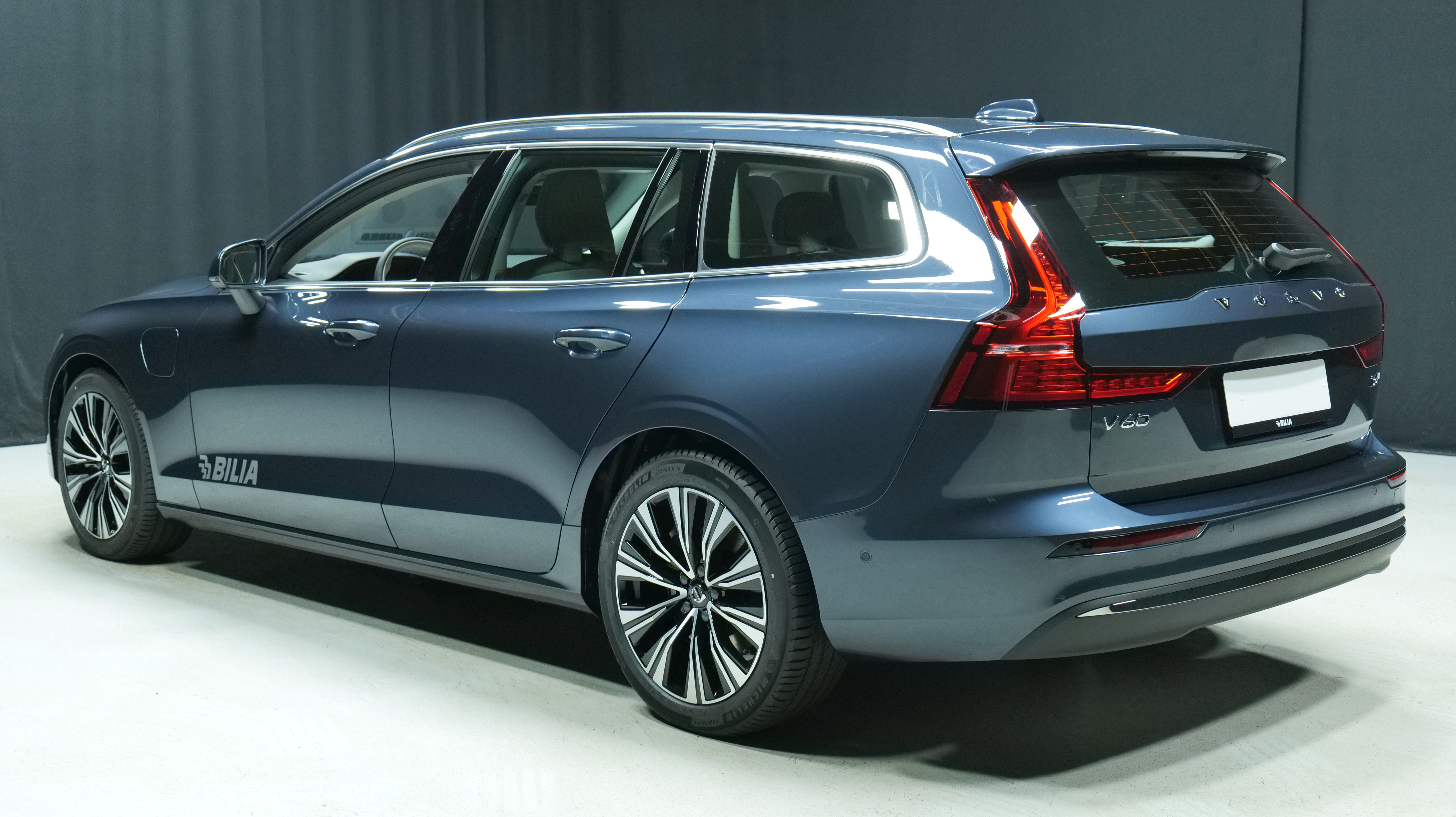 Volvo V60 T6 AWD Long Range Plus Bright 2026, kuva 2/23