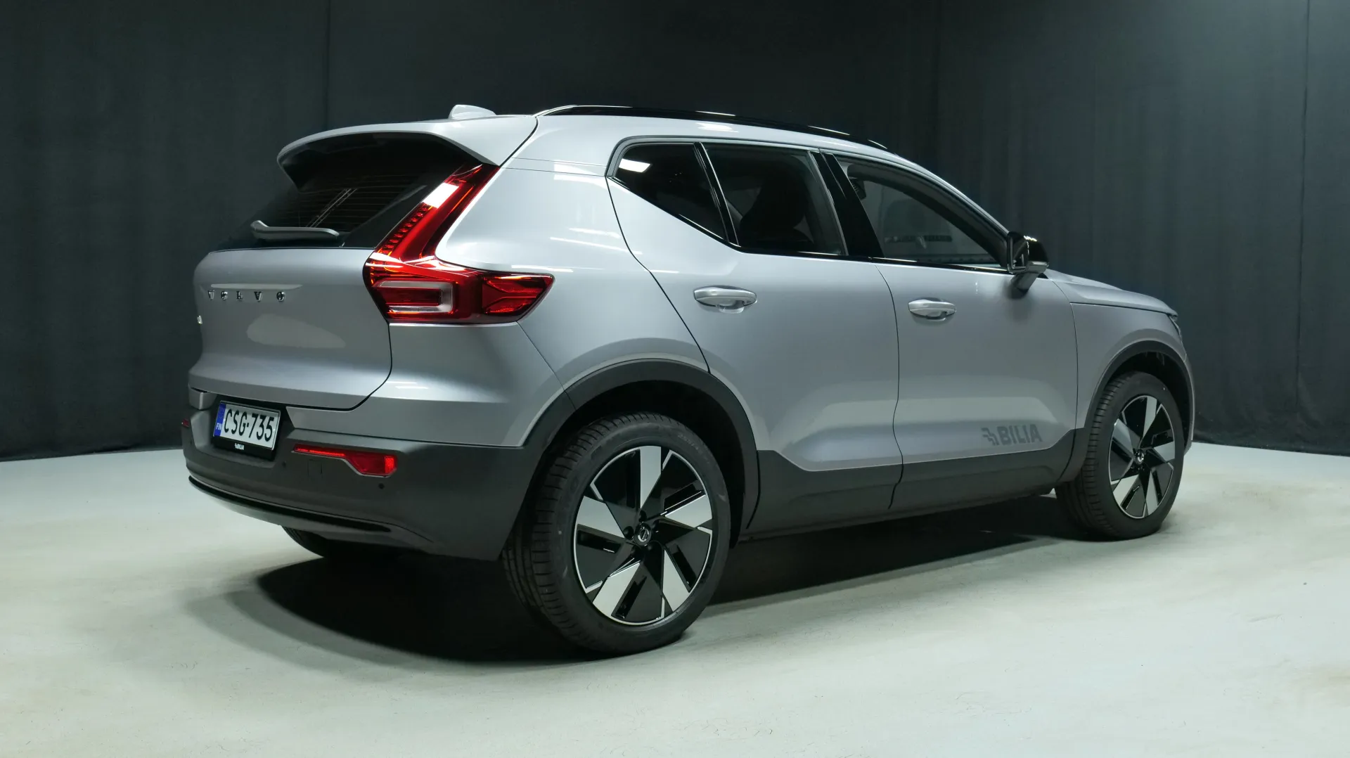 Autokuva 3 - CSG-735