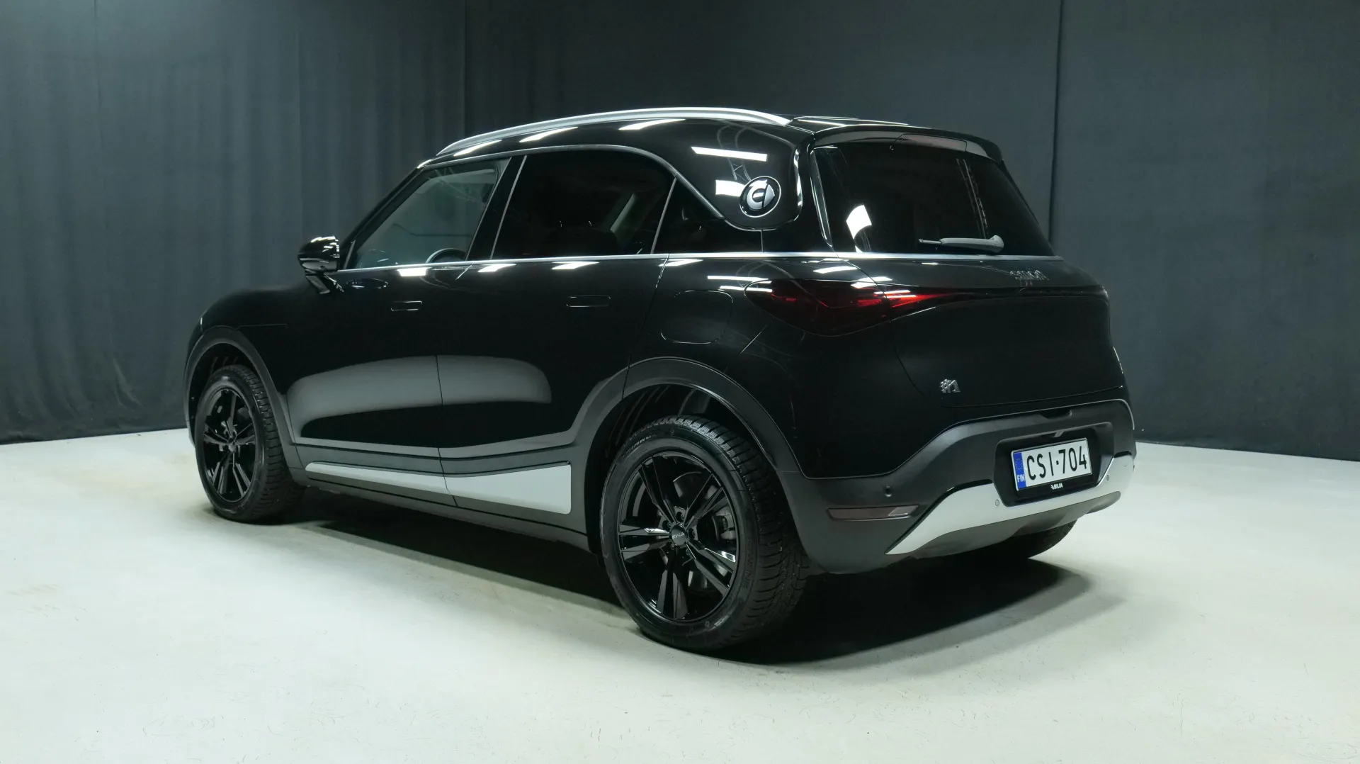 Autokuva 2 - CSI-704