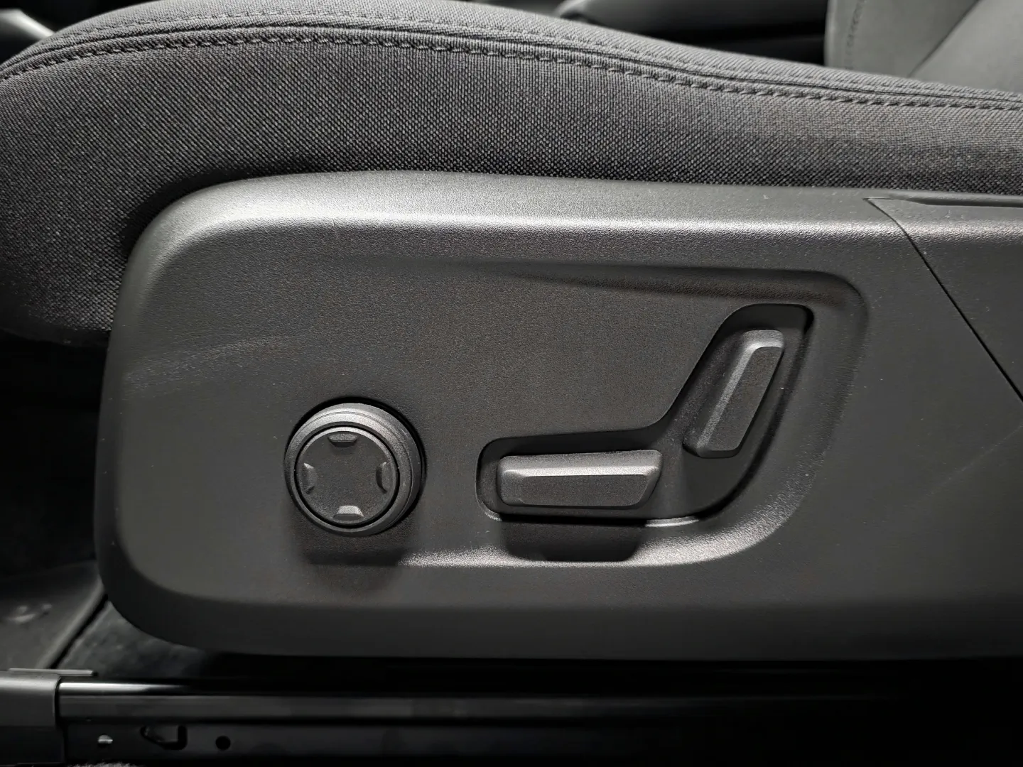 Autokuva 15 - CSI-964