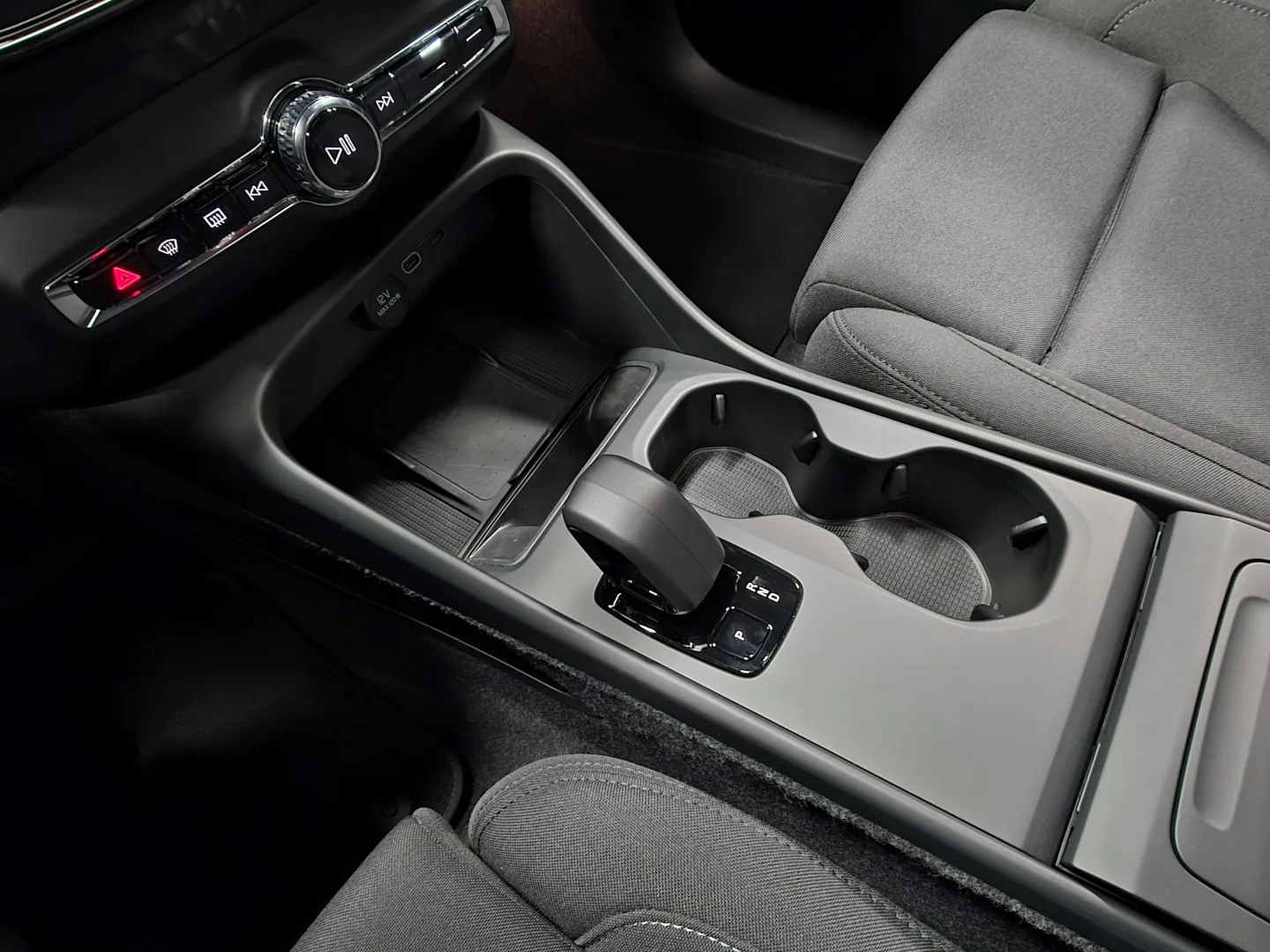 Autokuva 14 - CSI-964