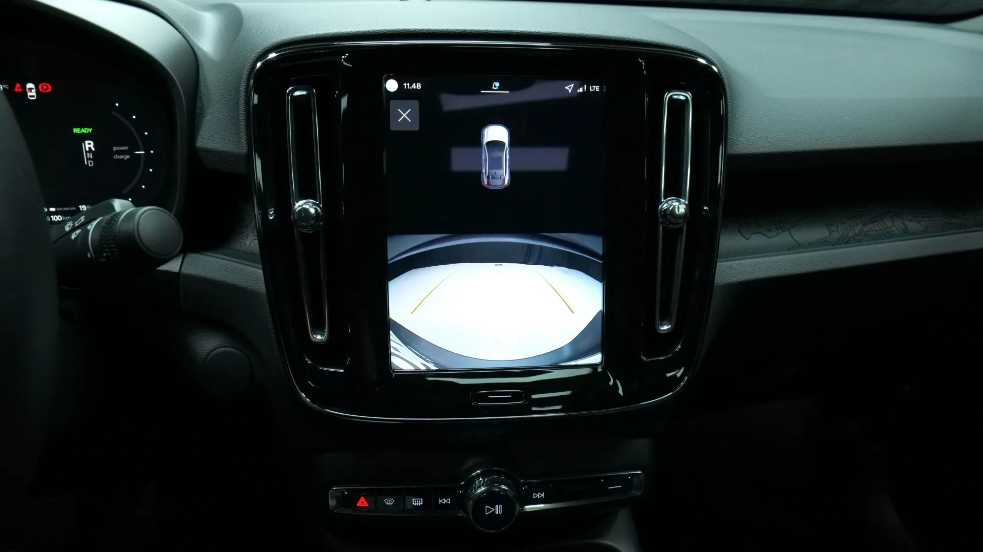 Autokuva 7 - CSI-964