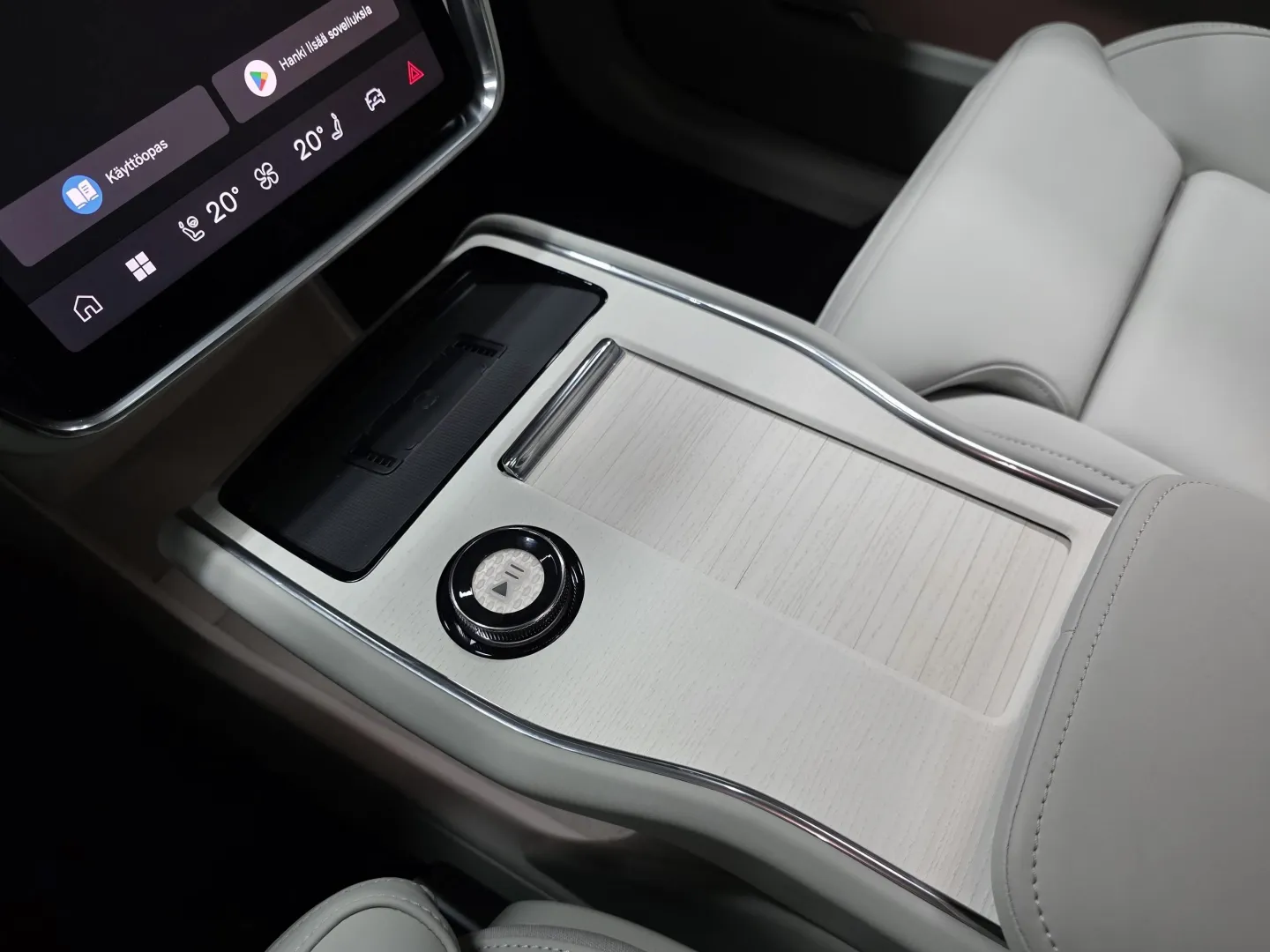 Autokuva 14 - CSK-247