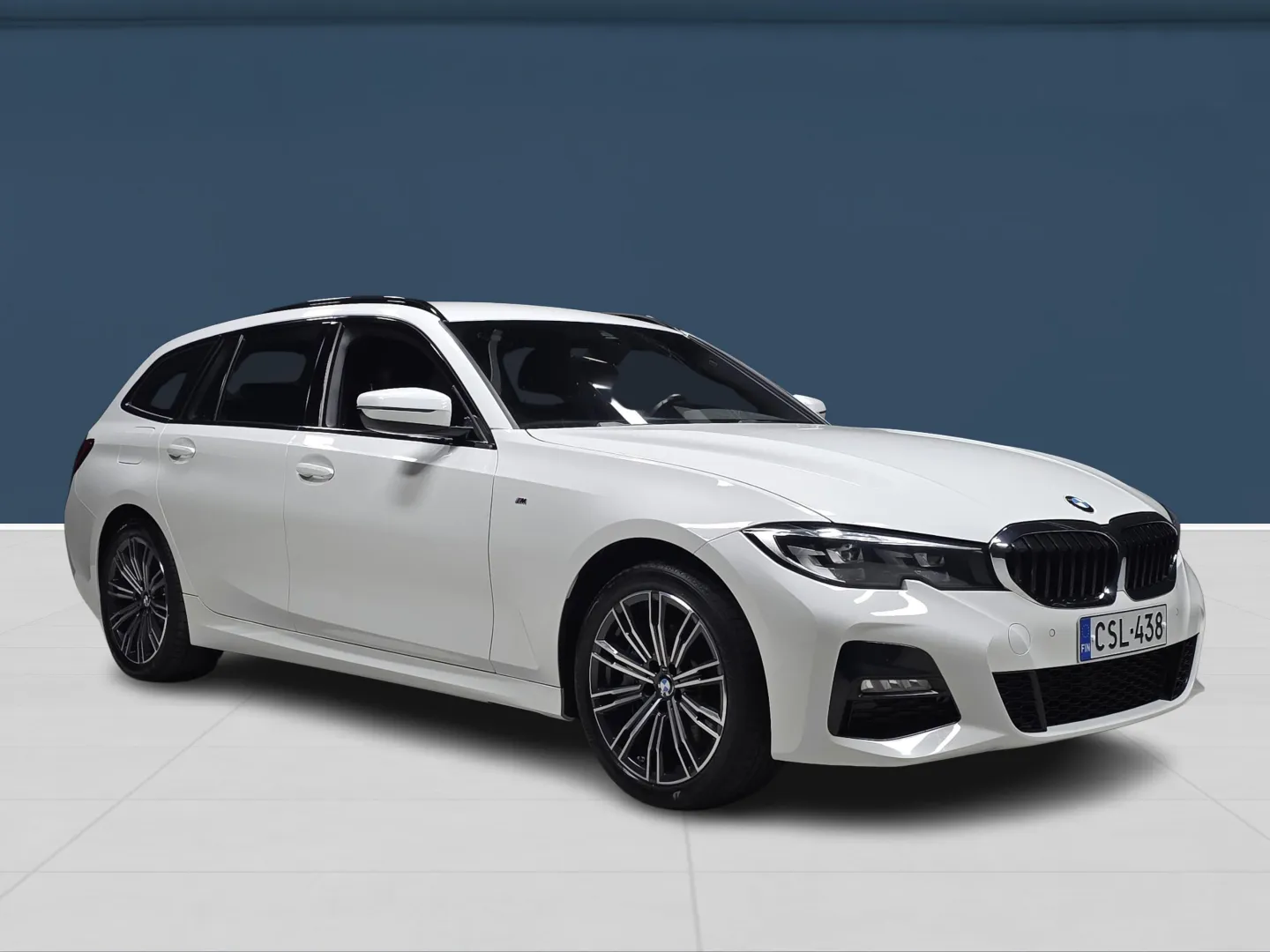 Autokuva 3 - CSL-438