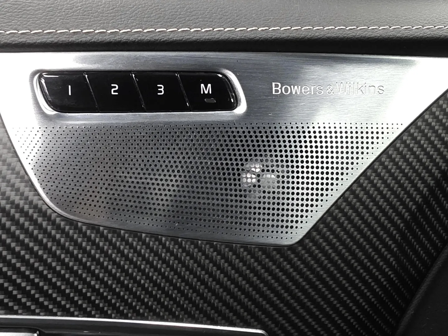 Autokuva 16 - EPV-853