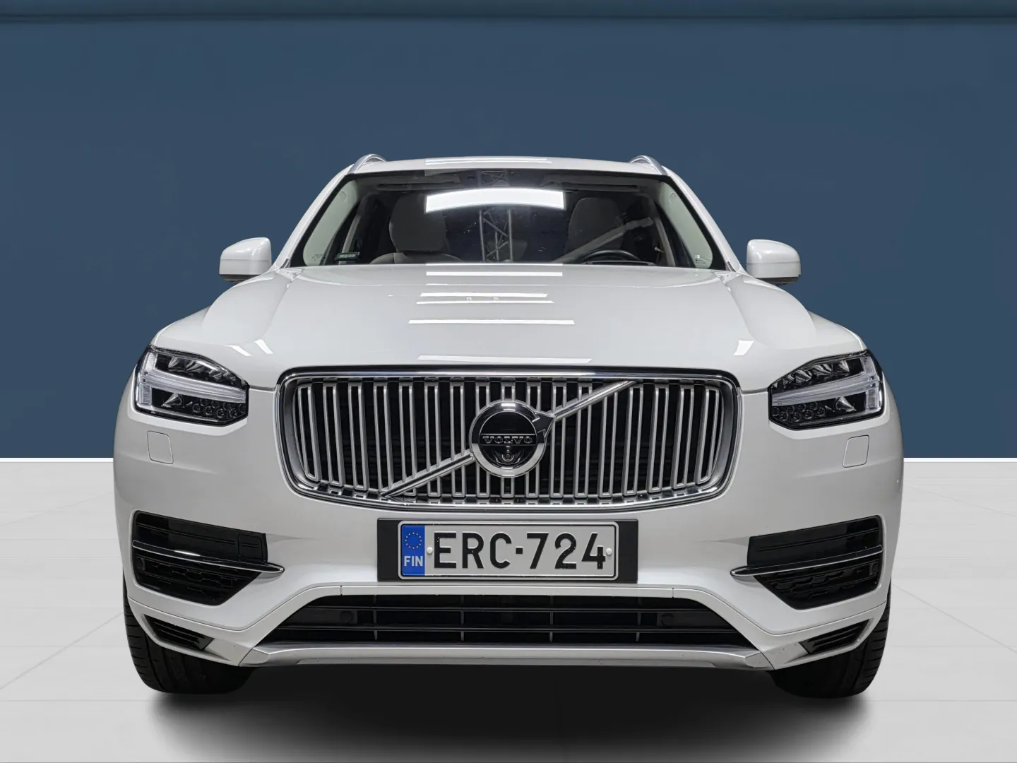 Autokuva 2 - ERC-724