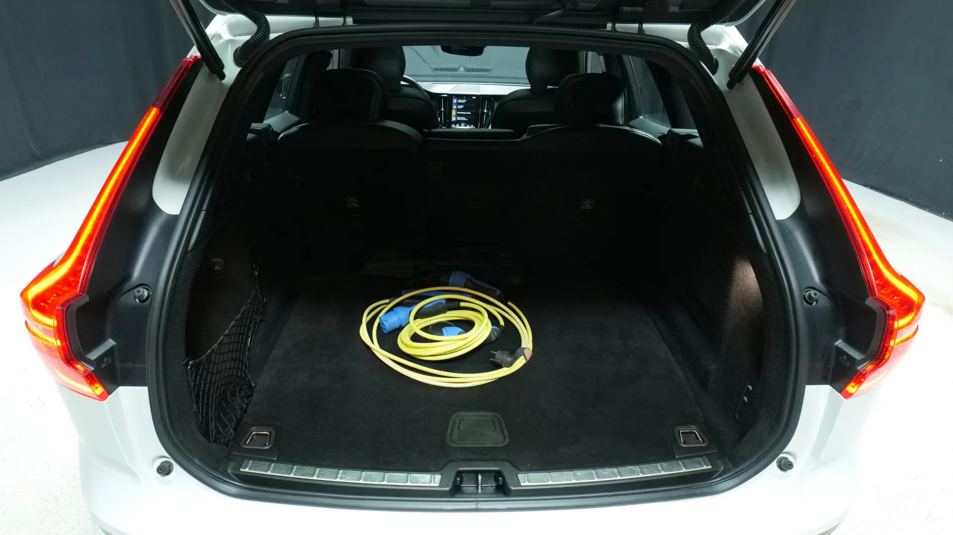 Autokuva 17 - ERN-933