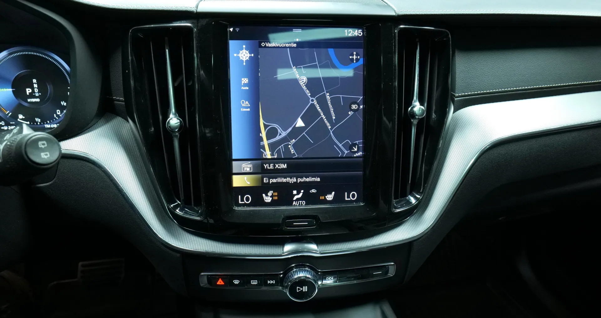 Autokuva 7 - ERN-933