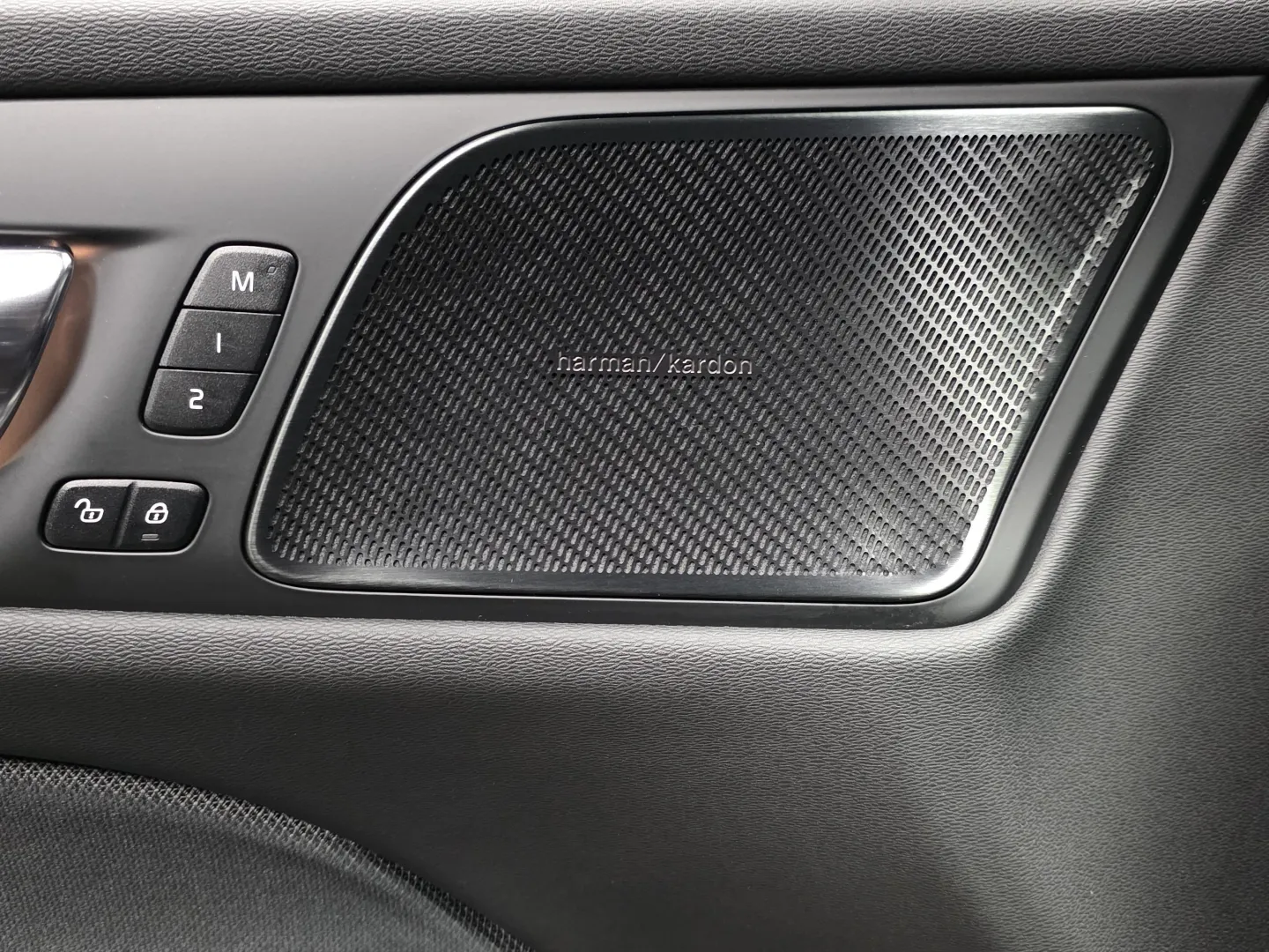 Autokuva 16 - ERV-943