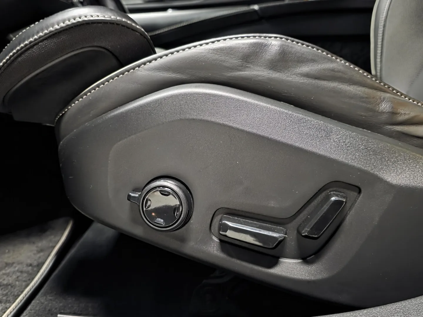 Autokuva 17 - ERV-943