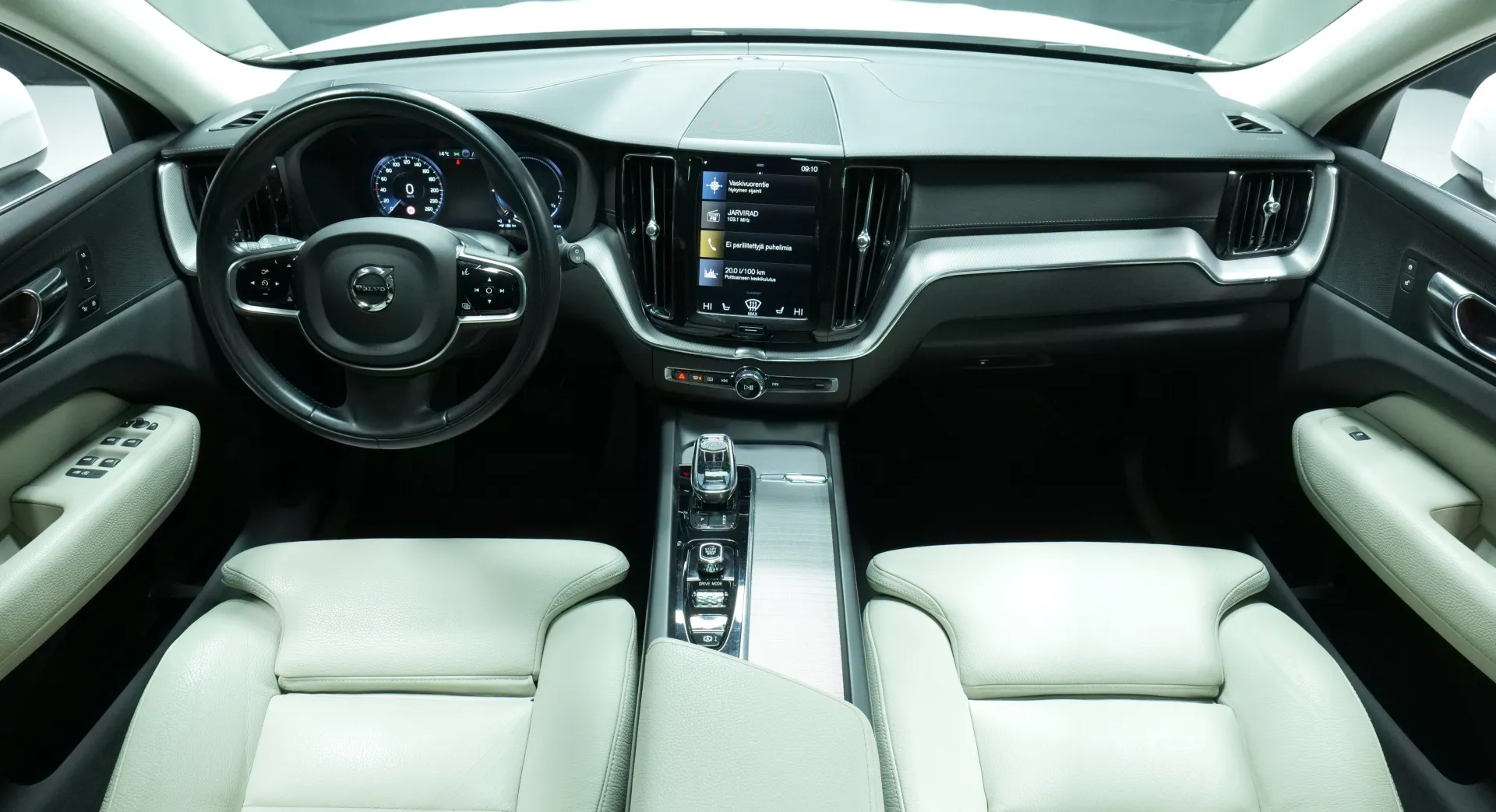 Autokuva 14 - ERX-173