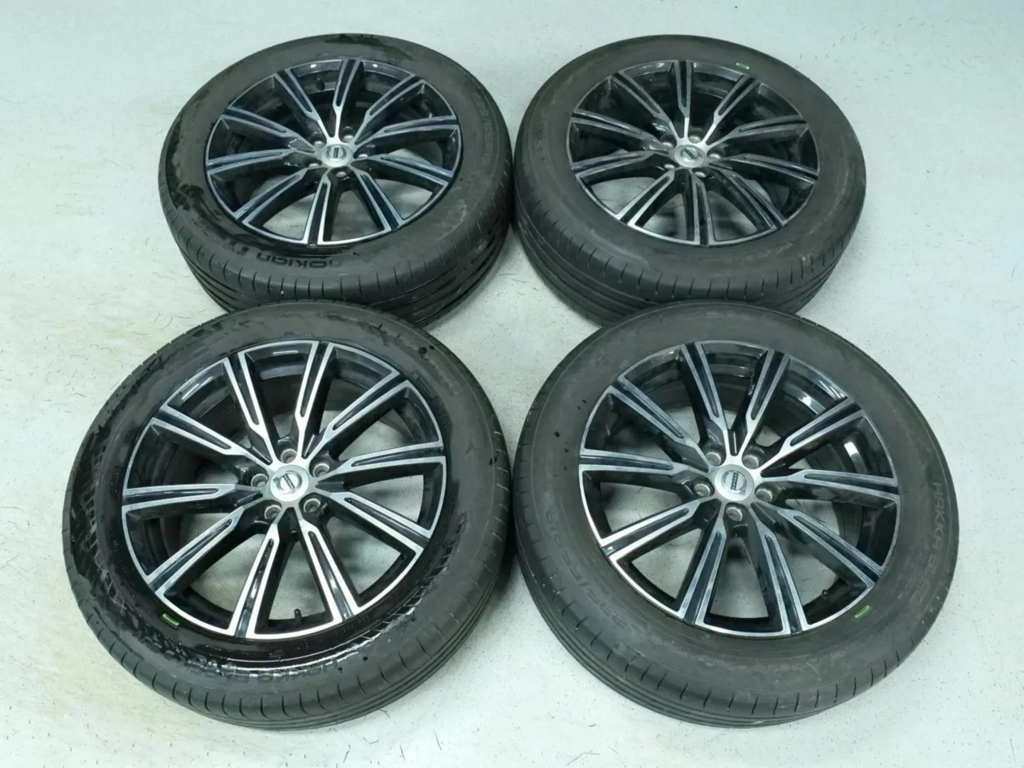 Autokuva 16 - ERX-173