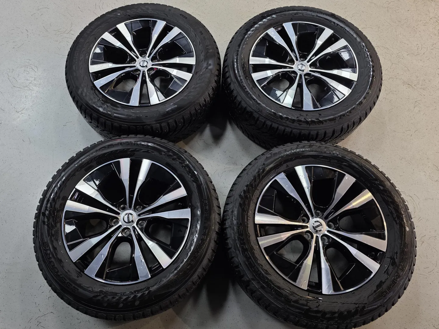 Autokuva 12 - ESR-664