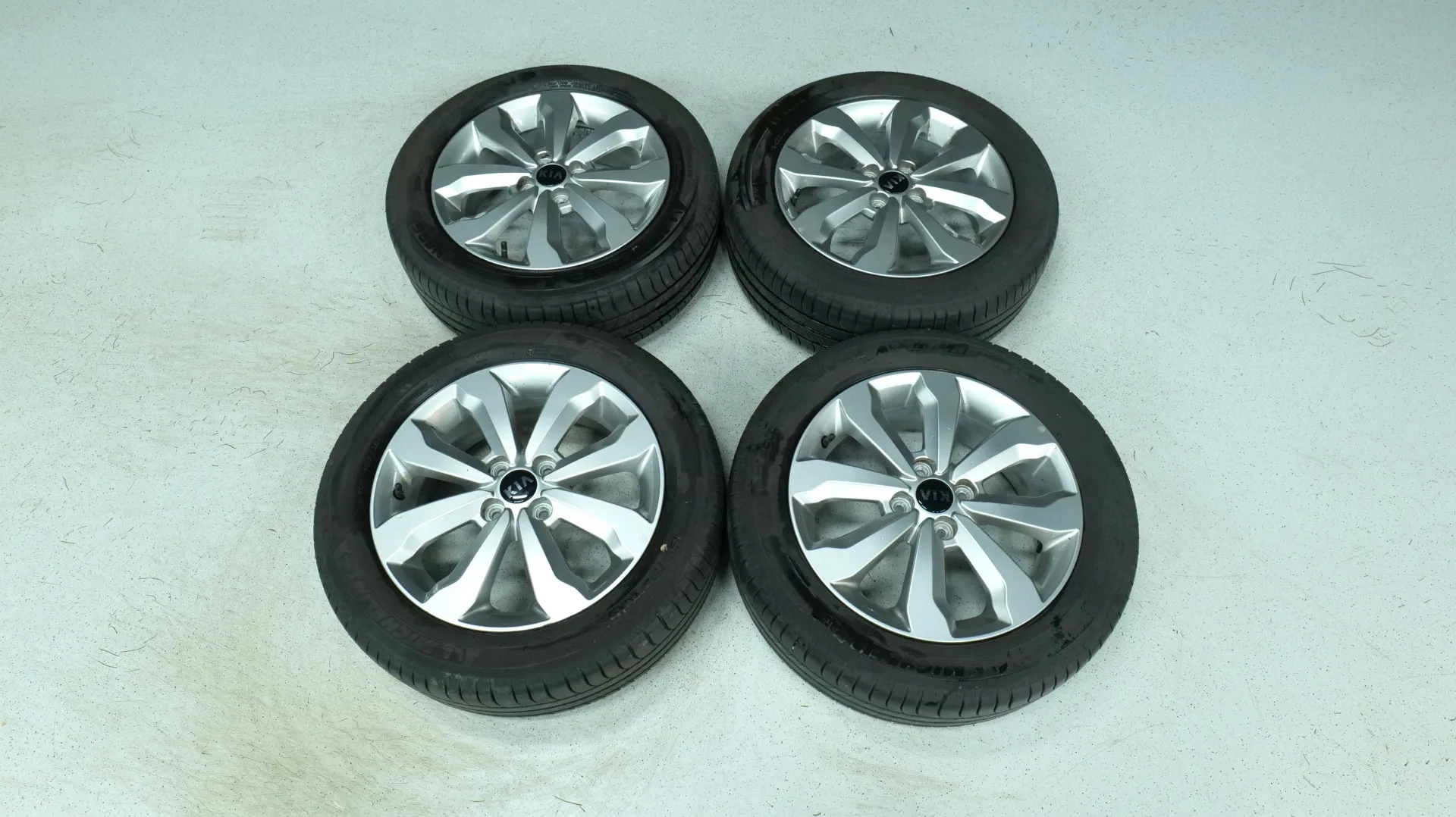 Autokuva 17 - ESU-876