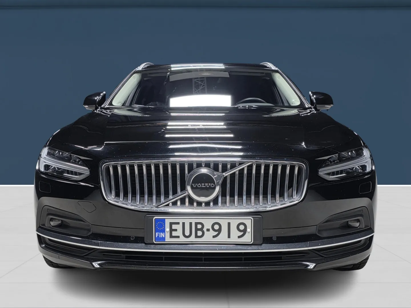 Autokuva 2 - EUB-919