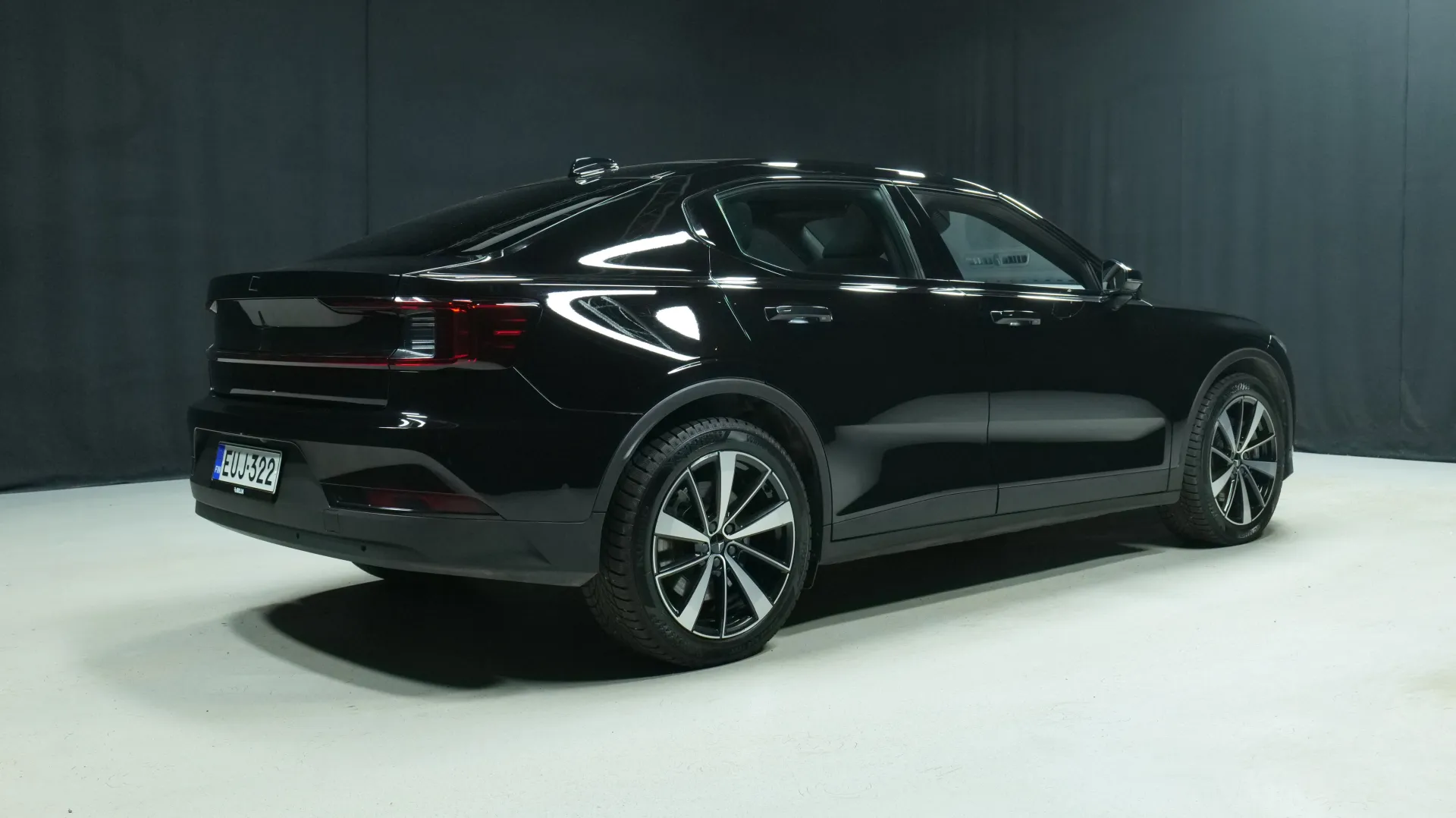 Autokuva 3 - EUJ-322