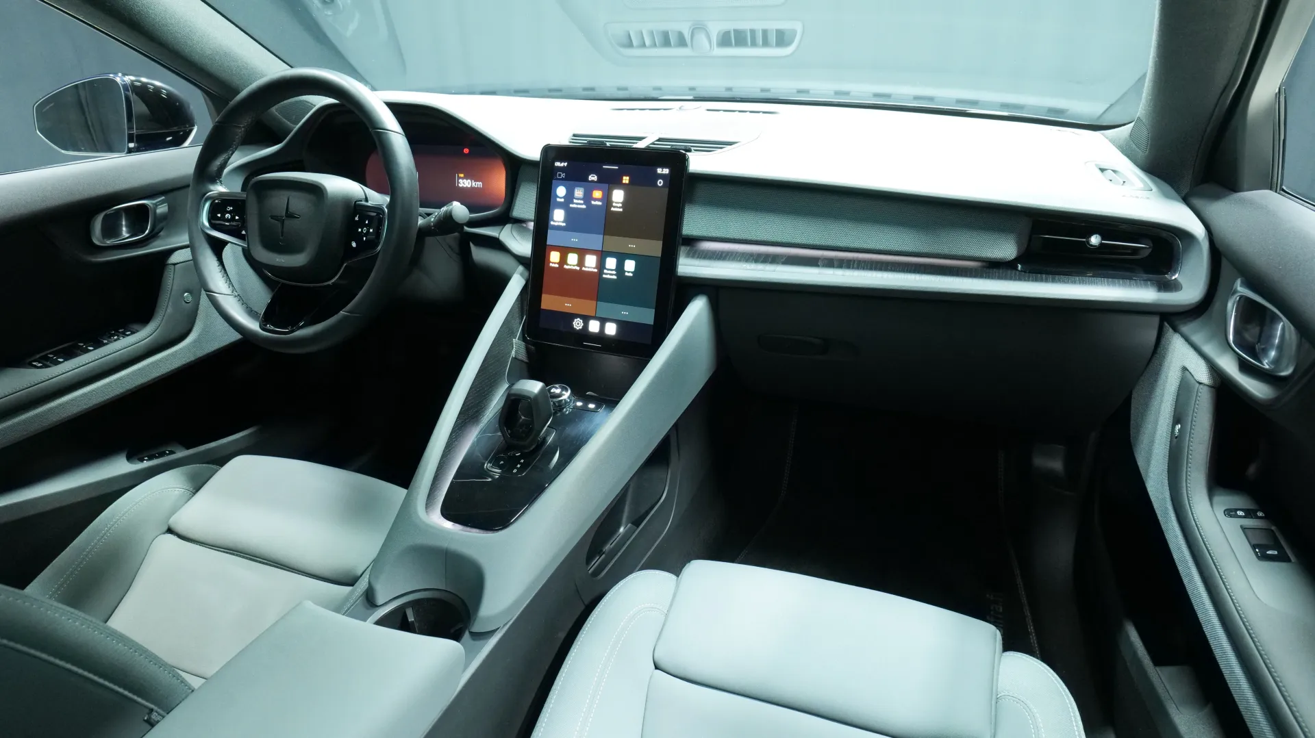 Autokuva 18 - EUJ-322