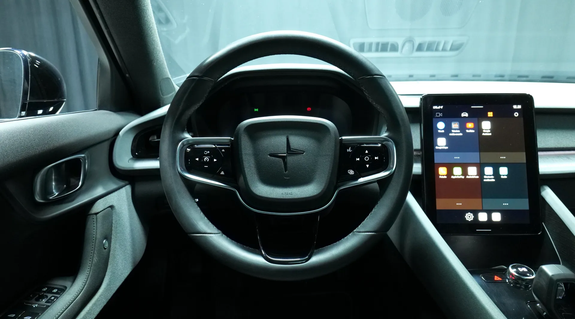 Autokuva 14 - EUJ-322