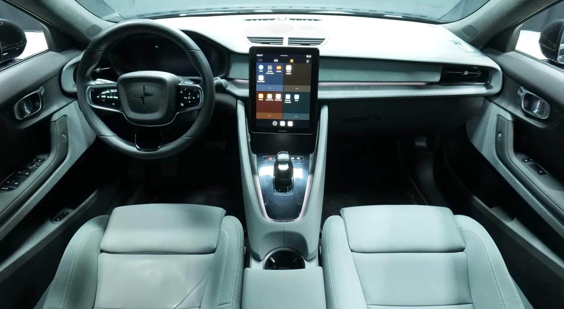 Autokuva 13 - EUJ-322