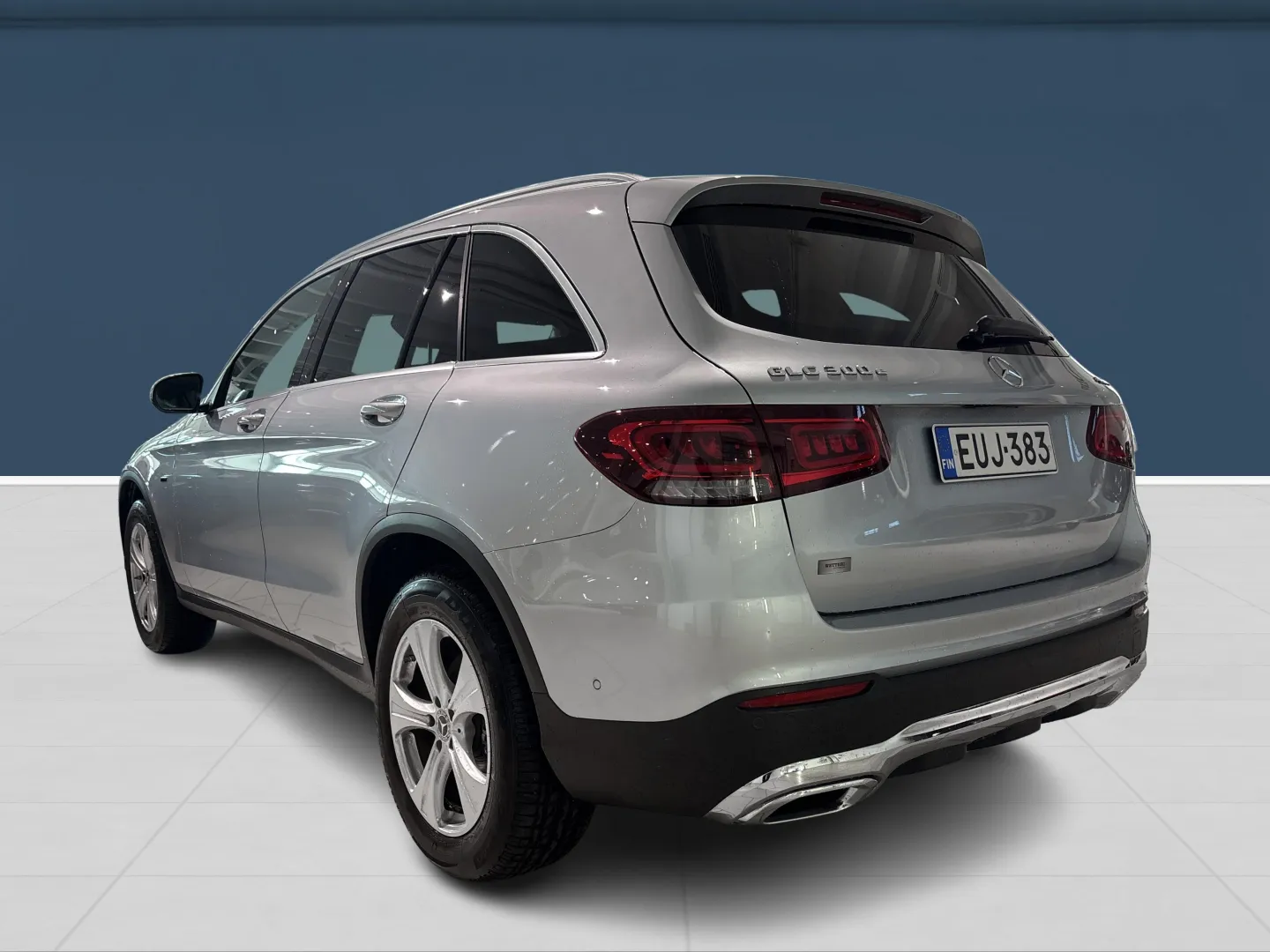 Autokuva 2 - EUJ-383