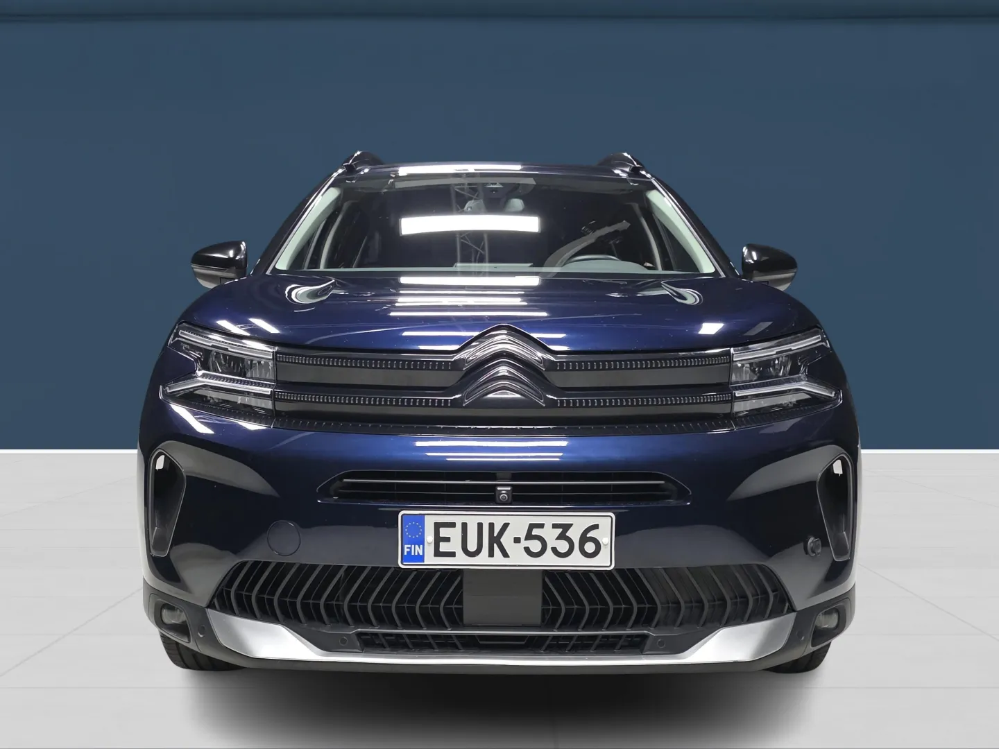 Autokuva 2 - EUK-536