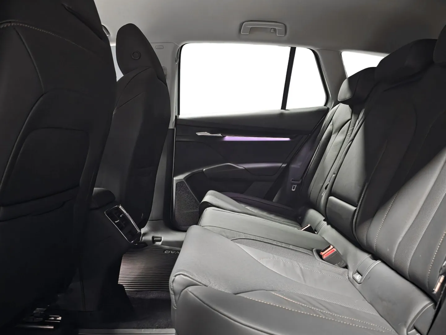 Autokuva 9 - EUL-947