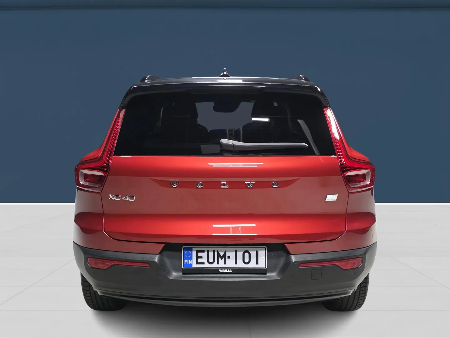 Autokuva 5 - EUM-101
