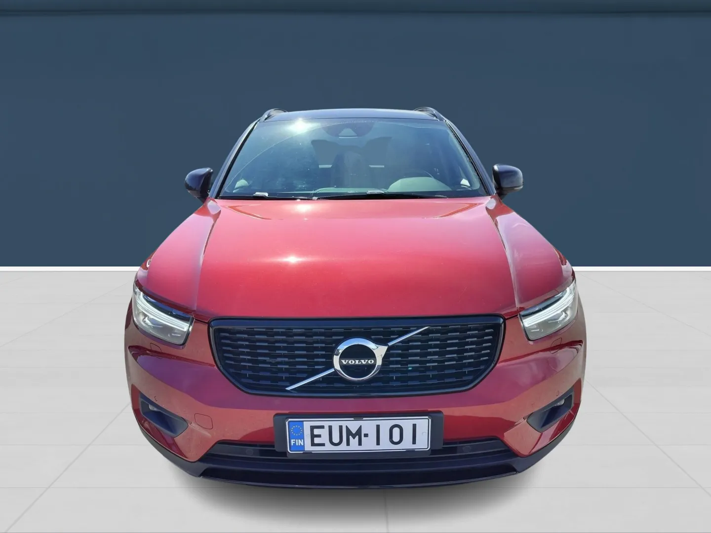 Autokuva 3 - EUM-101