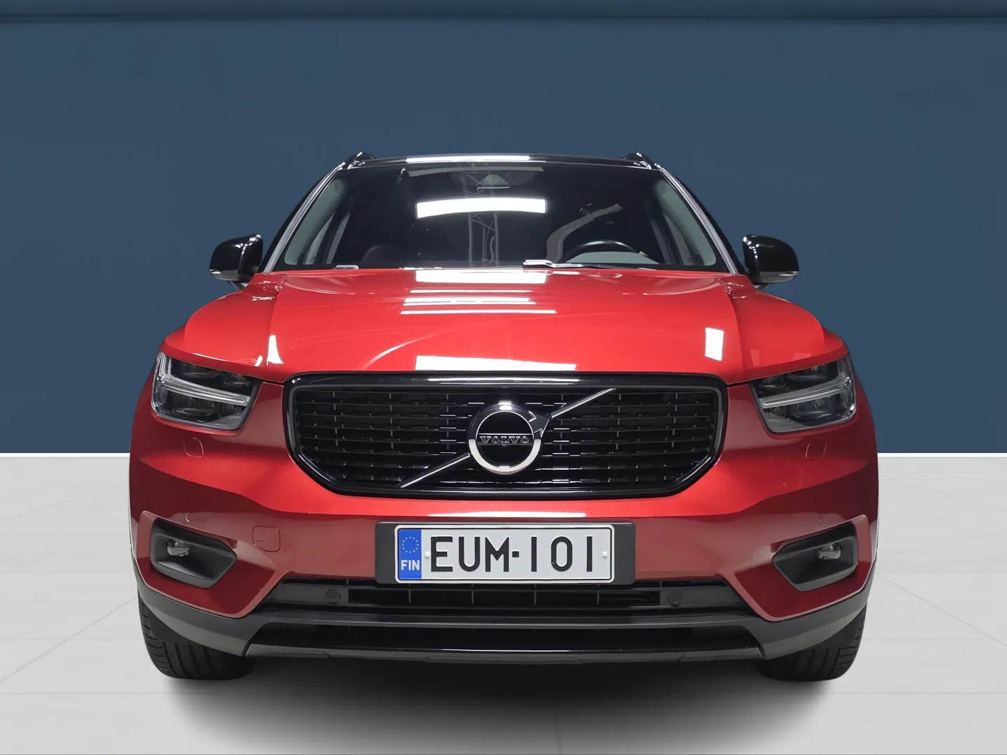 Autokuva 2 - EUM-101