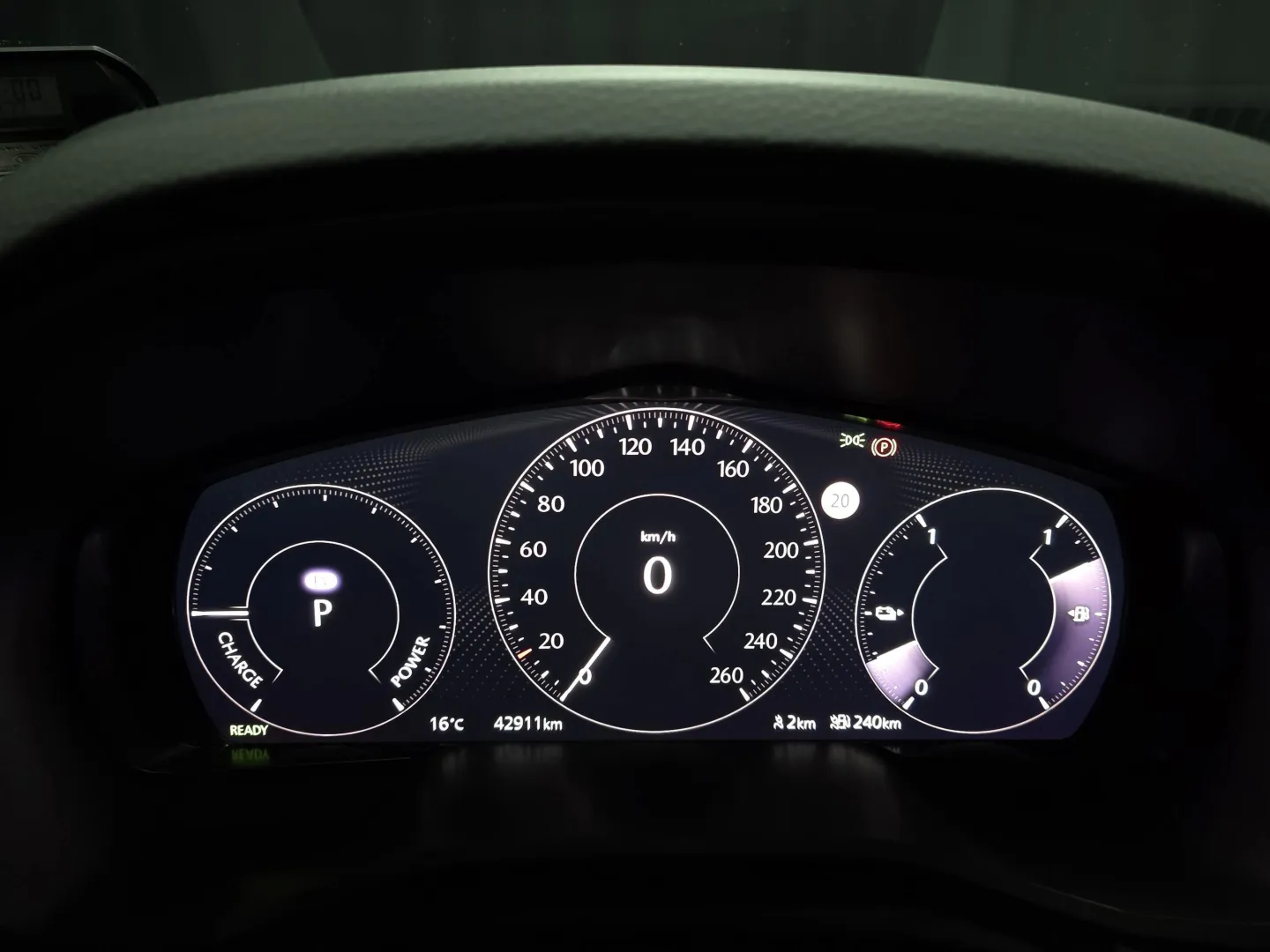 Autokuva 7 - EUO-325