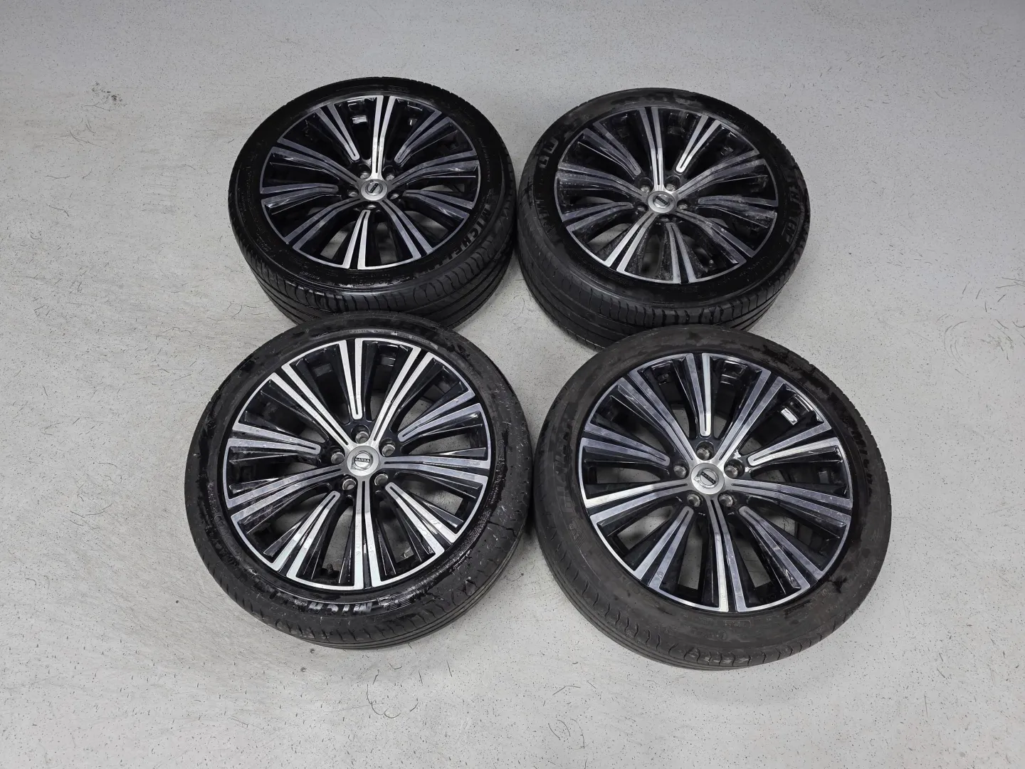 Autokuva 12 - EUO-613