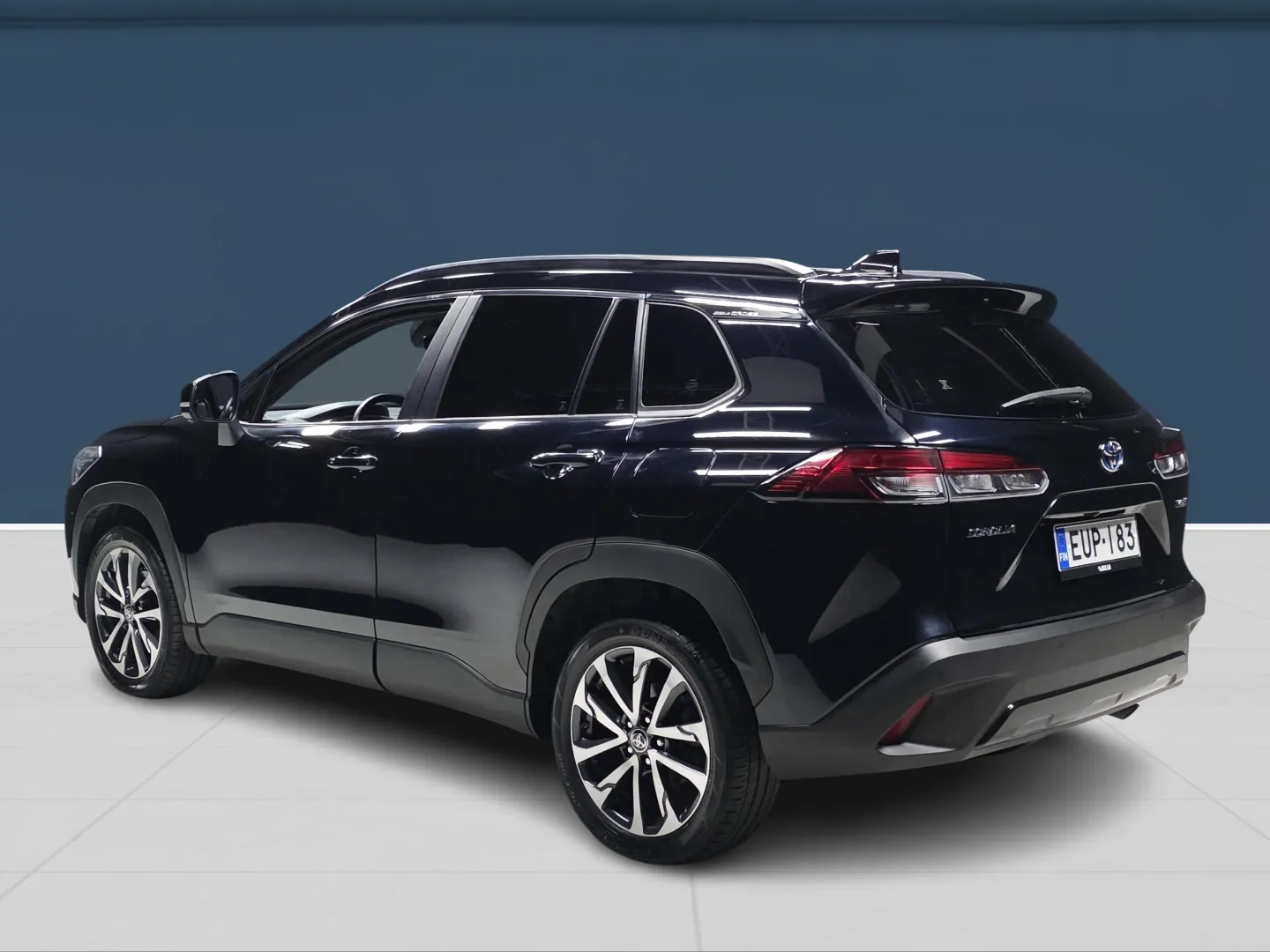 Autokuva 6 - EUP-183