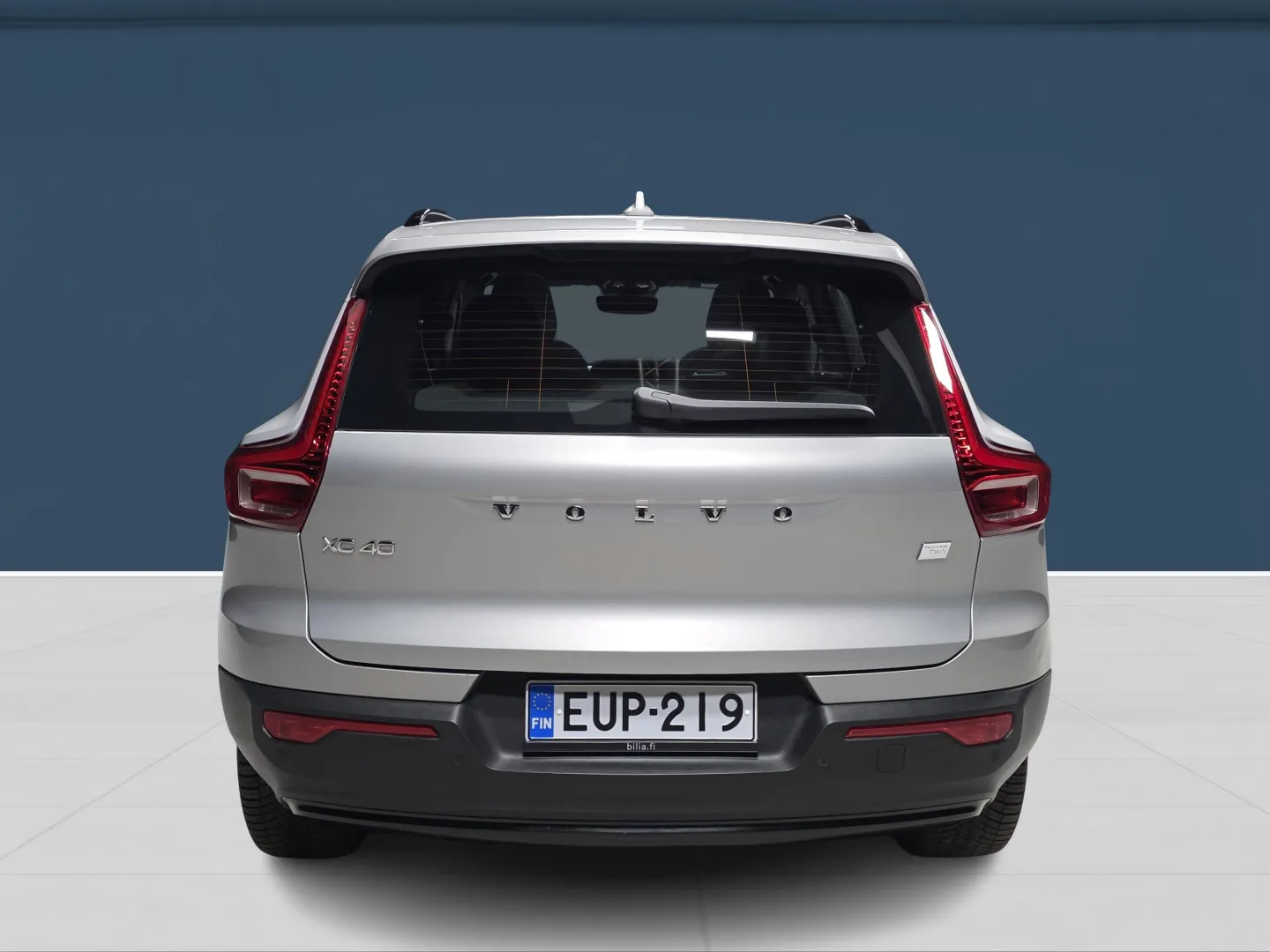 Autokuva 5 - EUP-219