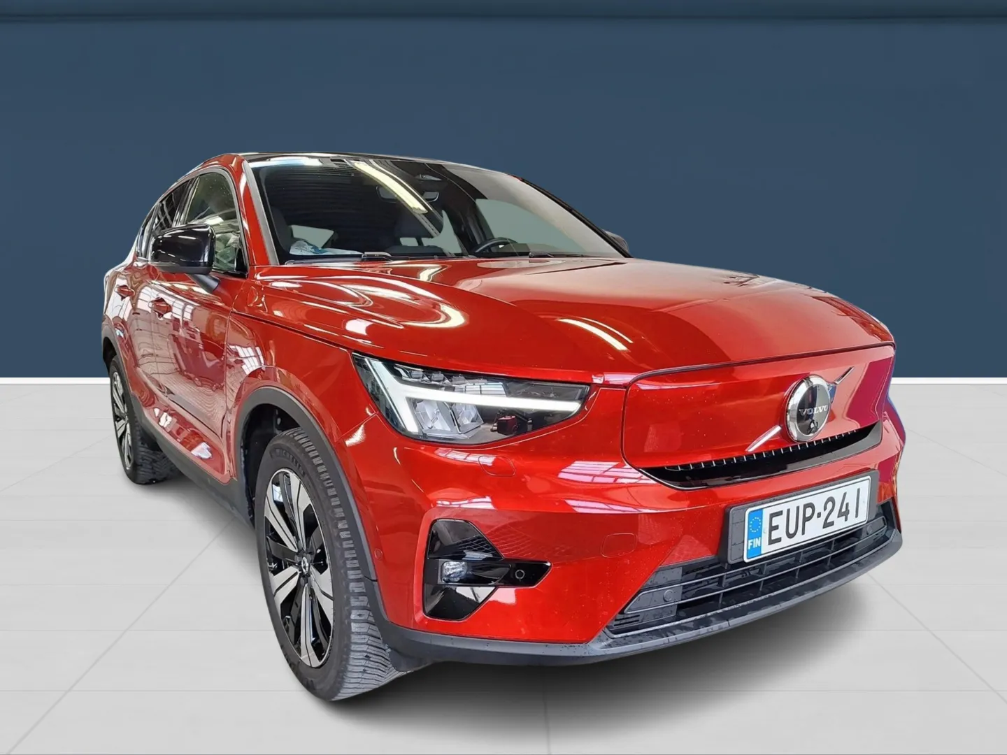 Autokuva 2 - EUP-241
