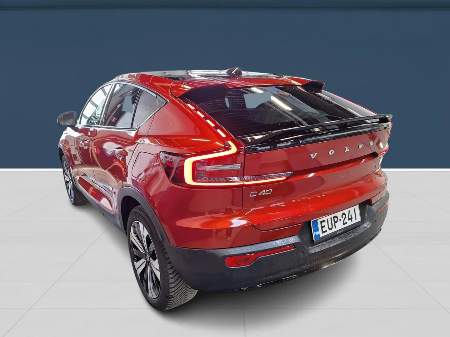 Autokuva 4 - EUP-241