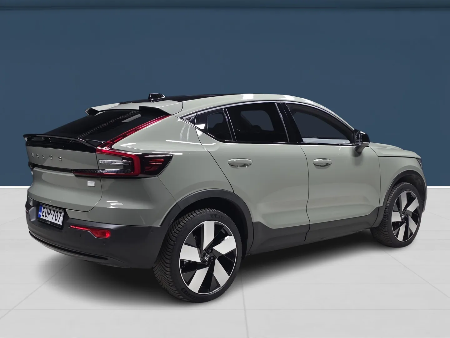 Autokuva 4 - EUP-707