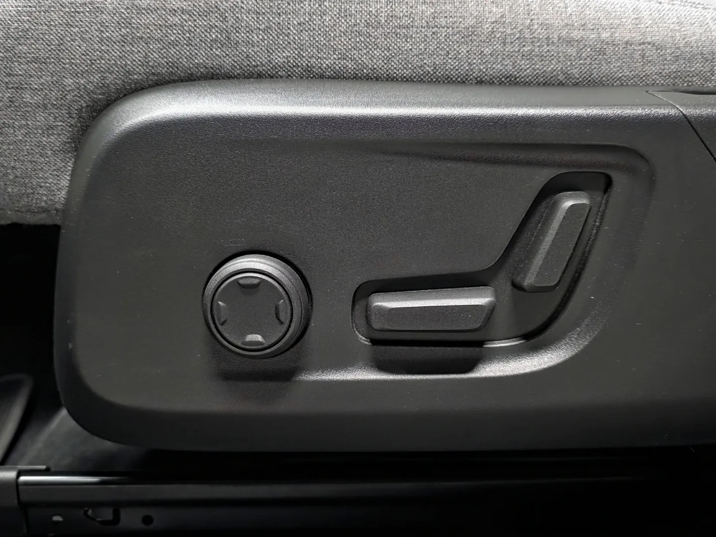 Autokuva 16 - EUP-707