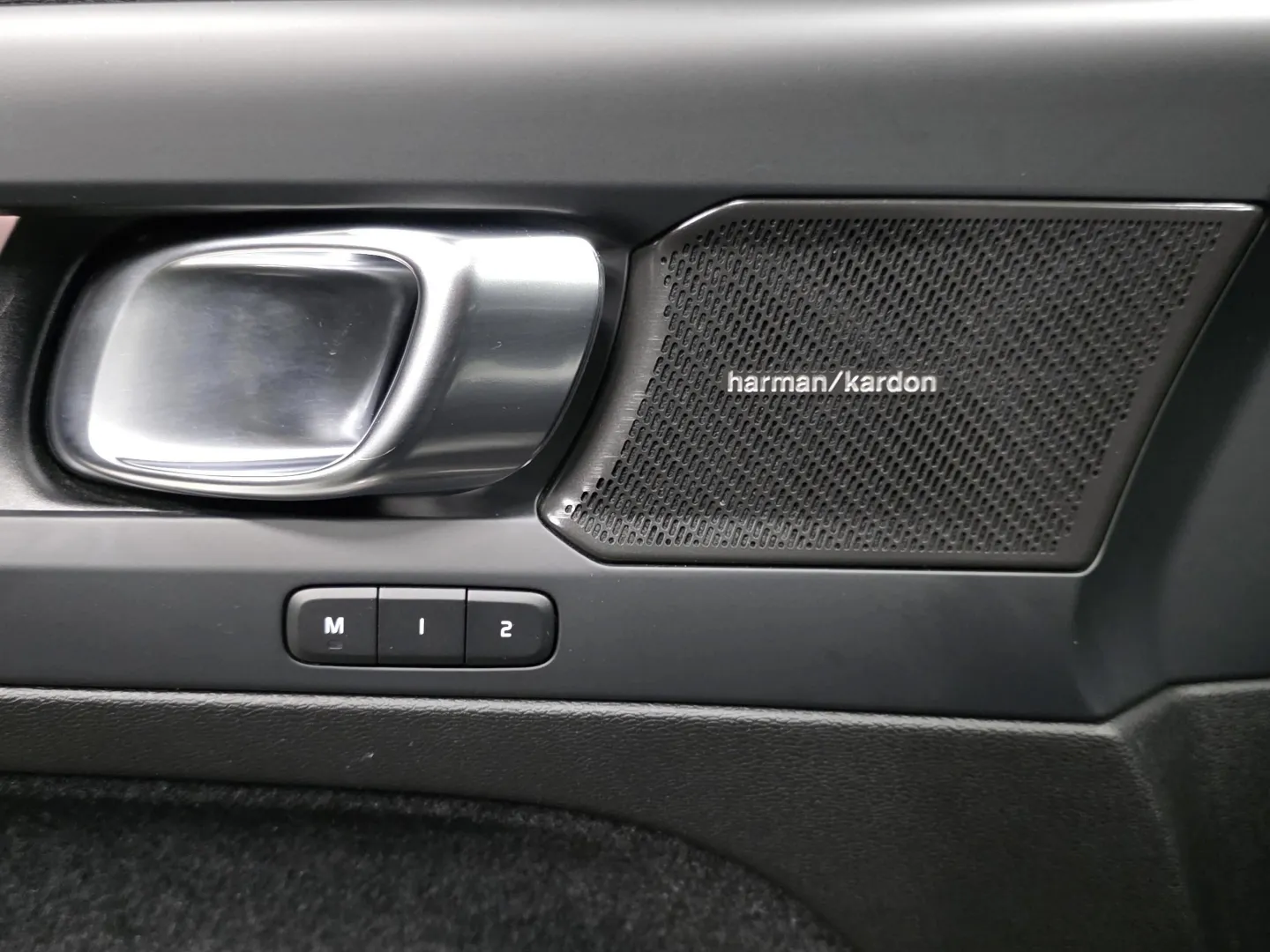 Autokuva 15 - EUP-707